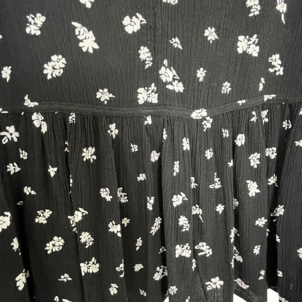 SO Floral Babydoll Blouse Womens XL Black‎ White Excellent Peplum Rayon Tie Neck - Picture 7 of 13